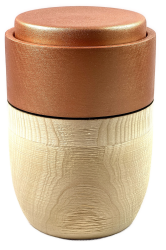 Preview: Tierune aus massivem Lindenholz mit farbigem Decke